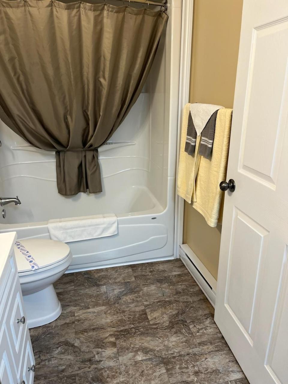 Riverview Suites Clarenville Dış mekan fotoğraf